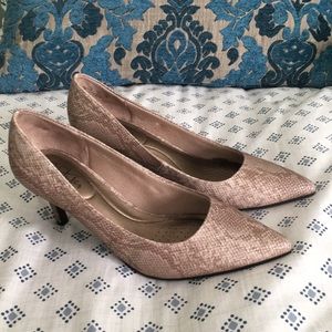 Life Stride tan heels - size 8
